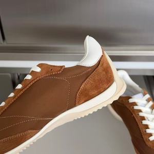 Los Nuevos Zapatos Planos de Piel de Lujo Ligero del Diseñador son Adecuados Tanto para Hombres como para Mujeres como Zapatos Deportivos para Caminar, Cálidos y Antideslizantes - Product Image 6