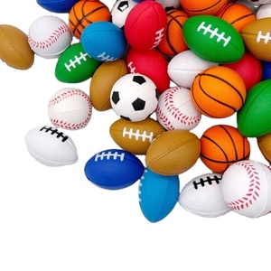 Mini ballon anti-stress de football personnalisé - Ballon de sport en mousse pour carnaval scolaire, cadeaux de sacs de fête, remplissage de Noël - Product Image 2