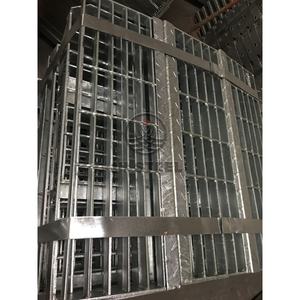 Prezzi competitivi in acciaio inox grata Non slittamento del battistrada in metallo zincato pavimento in acciaio e passerella grata - Product Image 6