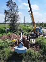 Station de pompage flottante en HDPE durable, anti-corrosion, avec pompe submersible pour la gestion des rivières et les projets de réservoirs