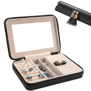 Logo personnalisé en cuir PU organisateur de <span class=keywords><strong>bijoux</strong></span> étui de rangement portable velours petit voyage étui à <span class=keywords><strong>bijoux</strong></span> <span class=keywords><strong>avec</strong></span> <span class=keywords><strong>miroir</strong></span> - Product Image 1