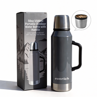 Bouteilles de sport tendance 2026 pour le camping et la pêche, en acier inoxydable 304, 1500 ml, à double paroi, personnalisables, avec couvercle double usage