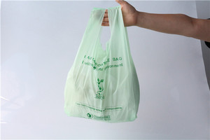 Sacs à provisions avec poignée de t-shirt en plastique PE-BD avec logo personnalisé, sûrs et élégants pour une utilisation dans les supermarchés - Product Image 4