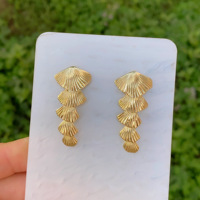 1 paire de boucles d'oreilles pendantes plaquées or 18 carats, style classique, incrustation en forme de cœur d'océan, zircon et cuivre, 1 paire