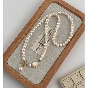 Collier polyvalent pour femme en perles baroques, style luxe léger, chaîne à pendentif irrégulier en coquillage naturel pour pulls, élégant et polyvalent pour le cou - Product Image 2