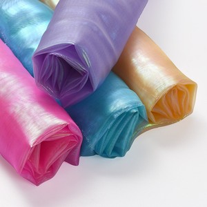 Tela láser <span class=keywords><strong>de</strong></span> color gasa <span class=keywords><strong>de</strong></span> cristal plana colorida tela <span class=keywords><strong>de</strong></span> red gasa <span class=keywords><strong>de</strong></span> seda brillante escenario traje joyería tela - Product Image 4