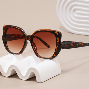 Gafas de Sol Estilo Ojo de Gato, Lentes Marrones, Montura Completa de PC, Protección Solar, Moda para Viajes y Conducción, Tendencias Individualistas - Product Image 1