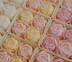 Regalo de San Valentín, Recuerdo de Cumpleaños, Pequeño Obsequio, Vela Aromática Creativa Hecha a Mano con Forma de Rosa - Product Image 1