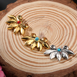 Al por mayor, enhebrador de agujas de plástico vintage con diseño, accesorios de costura de lujo ligeros, ganchos de varios colores, nuevo estado <span class=keywords><strong>para</strong></span> - Product Image 2