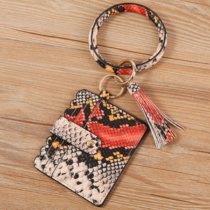 Porte-clés de Bracelet de mode, <span class=keywords><strong>39</strong></span> Styles de sac de carte d'identité en cuir PU avec pompon porte-clés pour femmes et filles - Product Image 5