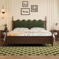 Lit en bois vintage américain |   Chambre principale avec lit double |   Lit rembourré de style campagnard français