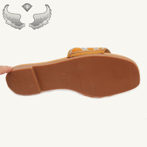 High-quality Fashionable Flat Outdoor Casual Slip-on Breathable Glittery Women's Sandals and <b>slippers</b> - Product Image 6