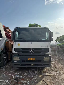 Camión Bomba de Hormigón Hidráulico Zoomlion ZLJ53367THB Usado a Precio Económico para Trabajos de Construcción - Product Image 5