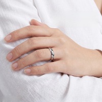 Bague en acier inoxydable gravée personnalisable, style minimaliste poli pour hommes et femmes, bijoux de mode en stock