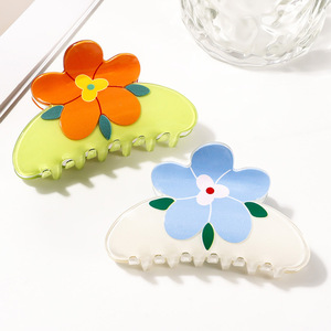 Pinza de Pelo Acrílica con Flores Elegantes, Pinza con Logotipo Personalizado Decorada con Diamantes de Imitación, Accesorios para el Cabello de Niñas - Product Image 3