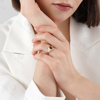 Bague Chevalière Gemnel en Argent 925 Anti-ternissement, Style Vintage Étoile Éclatante, avec Cabochon Ovale en Pierre Rubis, Bijou pour Femme