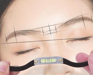 Regla de Líneas de Plástico Preentintada Negra para Mapeo de Cejas, Herramienta para Maquillaje Permanente - Product Image 2