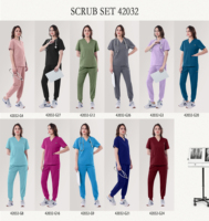 Uniformes hospitaliers de style unisexe avec logo personnalisé gommages pour infirmier uniforme de salon à manches courtes pour dames gommages de beauté en gros