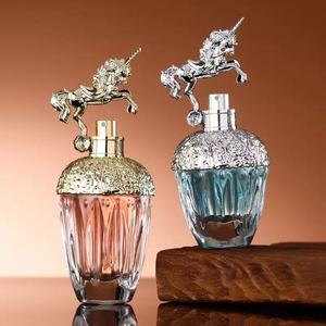 Hot <span class=keywords><strong>50</strong></span>/80Ml Độc Đáo <span class=keywords><strong>Unicorn</strong></span> Vòng Rõ Ràng Atomizer Phun Nước Hoa Thủy Tinh Chai Với Bạc Và Vàng Nắp - Product Image 1