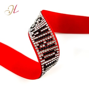 Shantou Bande Élastique Fabricant Personnalisé Nouvelle Arrivée Lettre Strass Bretelles Sangle <span class=keywords><strong>De</strong></span> <span class=keywords><strong>Soutien</strong></span>-<span class=keywords><strong>Gorge</strong></span> Antidérapante - Product Image 6