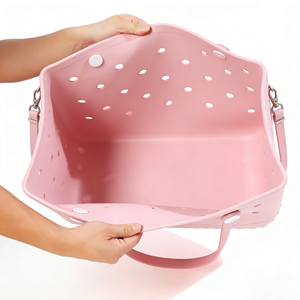 Borsa da Spiaggia in Silicone Personalizzata Fatta a Mano per Campeggio Esterno all'Ingrosso, Morbida, Resistente, Impermeabile in Gomma con Fori in Schiuma, Stile EVA Bogg Bag - Product Image 3