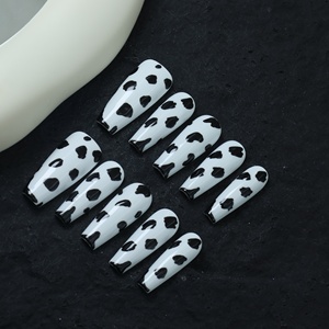 10 pièces de faux ongles en acrylique à couverture complète, peints à la main, en gel, forme longue cercueil/amande, avec colle, ongles de luxe faits main et personnalisés - Product Image 1