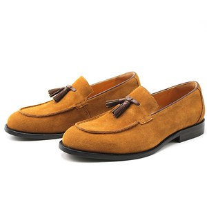 Chaussures d'été décontractées à franges pour hommes, en cuir, style britannique, mocassins en daim pour hommes – chaussures tendance à semelle unique - Product Image 1