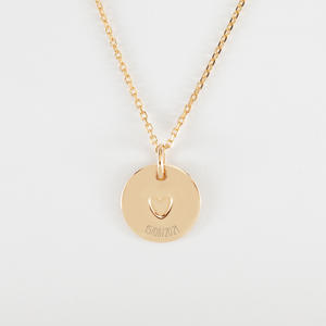 <span class=keywords><strong>Collier</strong></span> personnalisé en acier inoxydable plaqué or <span class=keywords><strong>avec</strong></span> pendentif cœur gravé, nom et date personnalisés, médaille gravée - Product Image 2