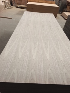 Tablero MDF de alta calidad 1220x2800mm Chapa natural Roble rojo/Nogal negro/Roble Blanco/Fresno - Product Image 5