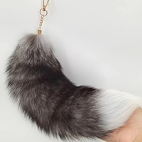 Porte-clés de luxe en véritable fourrure de renard, queue moelleuse en peluche, accessoire de décoration pour sac à main, idéal pour les fêtes cosplay