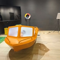 Mini jet-boat haute vitesse, bateau compact pour la pêche en eaux peu profondes, facile à manœuvrer avec une structure de coque stable
