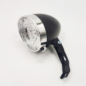 Luz Delantera para Bicicleta, Faro LED de Plástico Negro, Iluminación Nocturna, Alimentada por Batería - Product Image 1