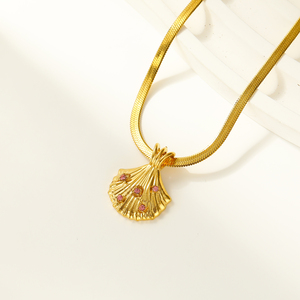 Nouveau populaire en acier inoxydable plaqué or 18 carats collier en forme de coquille pour les femmes mode en forme d'éventail Zircon pendentif fête - Product Image 3