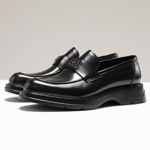 Nouvelles Chaussures Oxford Formelles pour Hommes – Confortables, Respirantes, Imperméables et Décontractées pour le Bureau et les Occasions Spéciales (Motif Graffiti) - Product Image 1