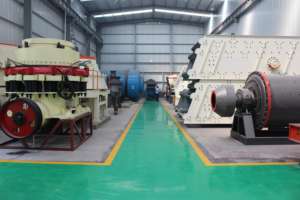 Broyeur à cône de ciment de minerai de roche de pierre 300tph Broyeur à cône Symons standard de 5,5 pieds en vente - Product Image 6