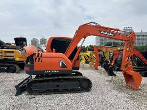 Miniexcavadora Doosan DX75/DX75-9C/DX75LC-9C de Segunda Mano con Peso Operativo de 7.5 Toneladas, Motor Yanmar, Bomba Kawasaki y Motor con Rodamientos - Product Image 2