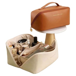 Grande trousse de toilette de voyage personnalisée en PU pour femmes, pochette à maquillage portable qui s'ouvre à plat, style fermeture éclair pour dames - Product Image 2
