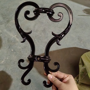 Hiện đại trang trí rèn sắt thép đường sắt an ninh hàng rào màu đen sơn tĩnh điện với Top Spears phần cứng cho Trang chủ trang trại sử dụng - Product Image 3