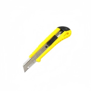 Cuchillo utilitario de acero inoxidable amarillo Wokwell, función de cierre rápido, mango de agarre de goma de cartón, logotipo personalizable para cortar plástico - Product Image 4