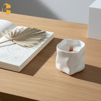 Nouveau design, bougie en céramique vide de marque privée de luxe avec logo personnalisé, bougie en pot de céramique d'huile parfumée de cire de soja pour la décoration intérieure
