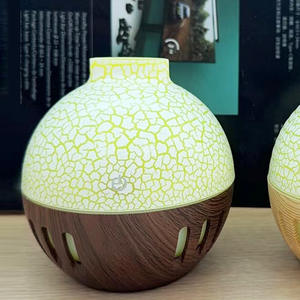 Mini diffuseur d'arômes à grain de bois 130 ml, humidificateur portable USB pour la maison et le bureau - Product Image 3