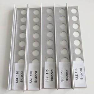 Esquina de azulejo en forma de L de <span class=keywords><strong>aluminio</strong></span> de alta calidad y soporte de borde accesorio personalizado OEM - Product Image 3