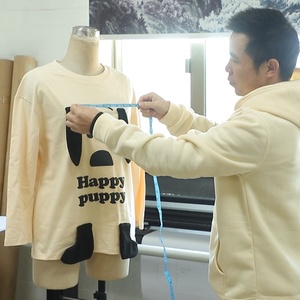 เสื้อยืดผู้ชายคุณภาพสูง ผ้าฝ้าย 100% พิมพ์ลายการ์ตูนดิจิทัล ถักน้ำหนัก 260 กรัม ทรงโอเวอร์ไซส์ สีดำและสีขาว - Product Image 6