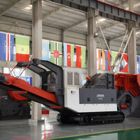 Station de concassage mobile à mâchoires avec commande hydraulique pour une production d'agrégats à haute efficacité et un concassage fiable sur site