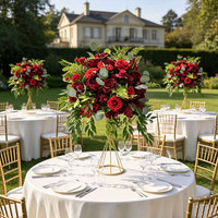 Centros de Mesa GNW Personalizados de Lujo con Rosas Rojas, Eucalipto, Flores de Seda, Bolas de Espuma PE y Follaje en Cascada para Decoración de Mesas de Boda y Eventos