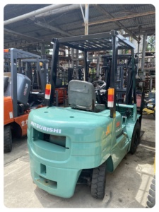 <b>Used</b> Japan Original Mitsubishi FD30 3ton Diesel Forklift Truck with Core Components Pump Engine Bearing for Retail Industries - Product Image 2