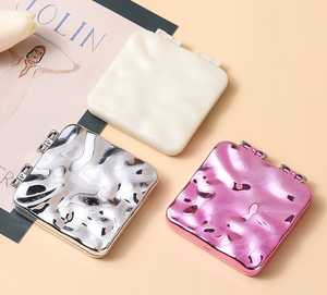 Espejo de Mano Compacto Plegable de Doble Cara, Espejo de Maquillaje de Lujo con Doble Cara Electrochapada, Forma Cuadrada, Caja Personalizada Impresa - Product Image 4