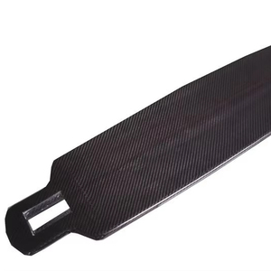 Planche de skateboard longue en fibre de carbone haute résistance personnalisée en gros - Product Image 1
