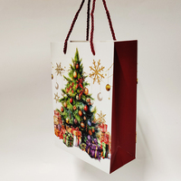 Sac cadeau en papier d'art de Noël Sacs fourre-tout de festival avec logo Sacs-cadeaux d'emballage pour les mariages de Noël Fête d'anniversaire en stock