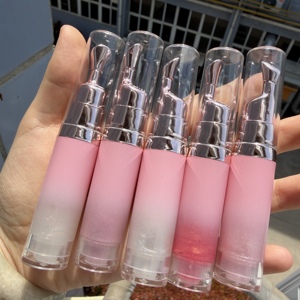 ลิปกลอสเนื้อลิควิดสีชัดเจน สูตรวีแกน แบรนด์ส่วนตัว พร้อมหัวนวดน่ารัก - Product Image 4